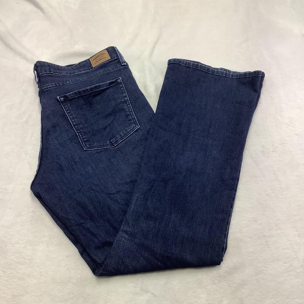 Signature By Levis Jeans Mens 34x31 Blue Mid Rise Bootcut Stretch Denim